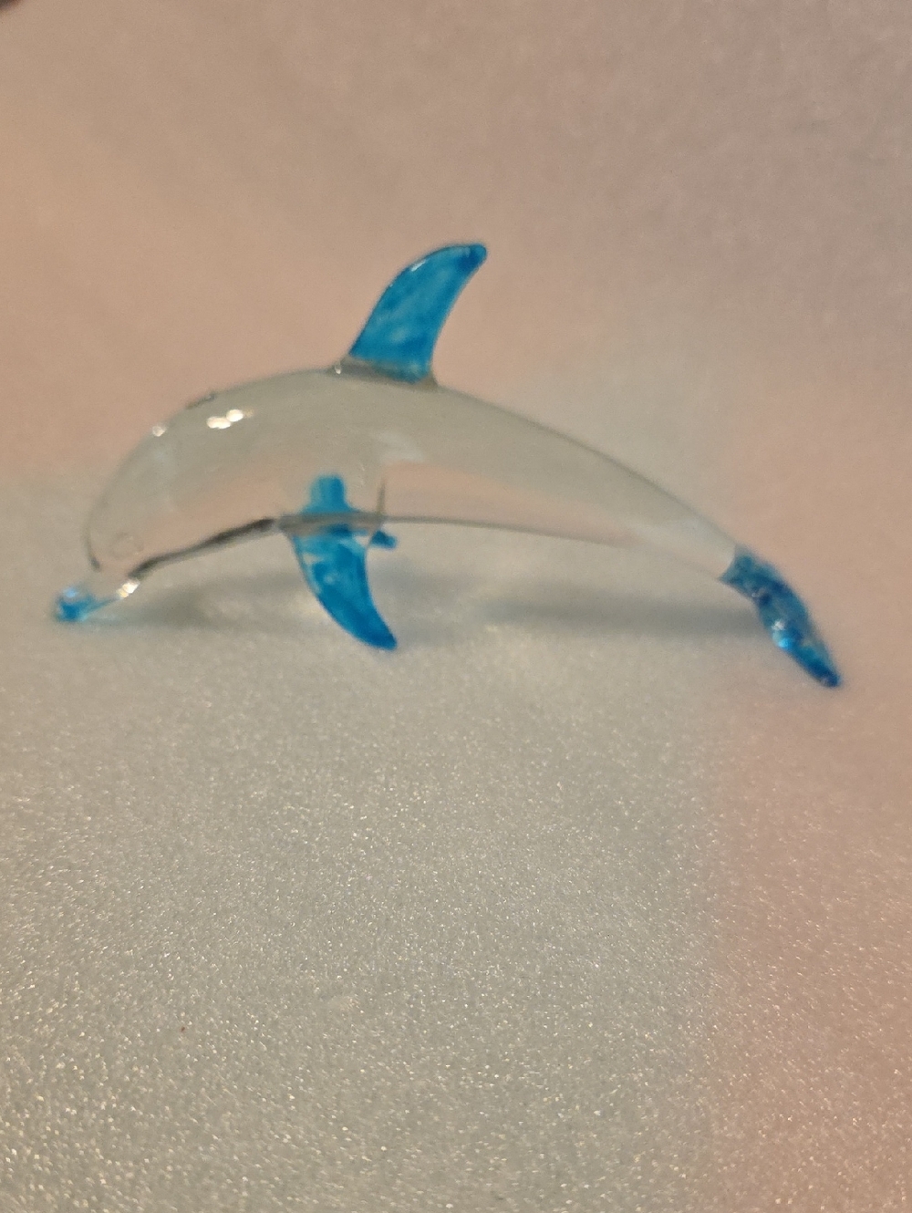 Source Unknown Clear Glass Dolphin Figurine with Blue Fins